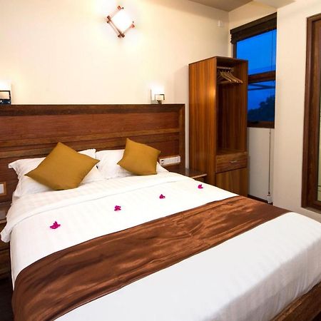 Hotel Tropic Tree Maldives Gulhi Exterior foto