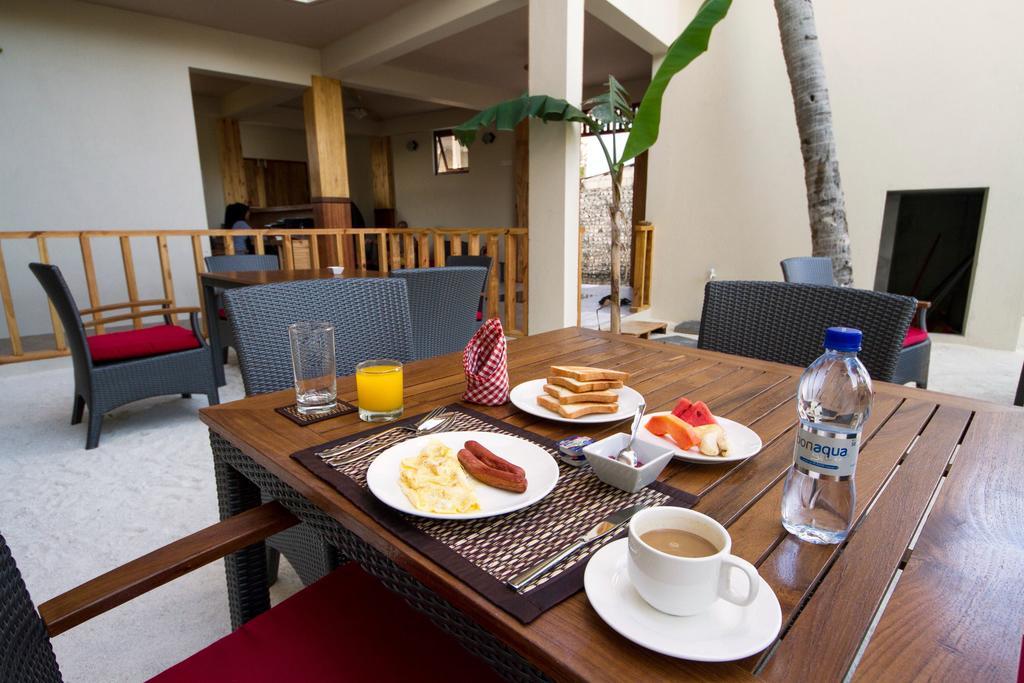 Hotel Tropic Tree Maldives Gulhi Exterior foto